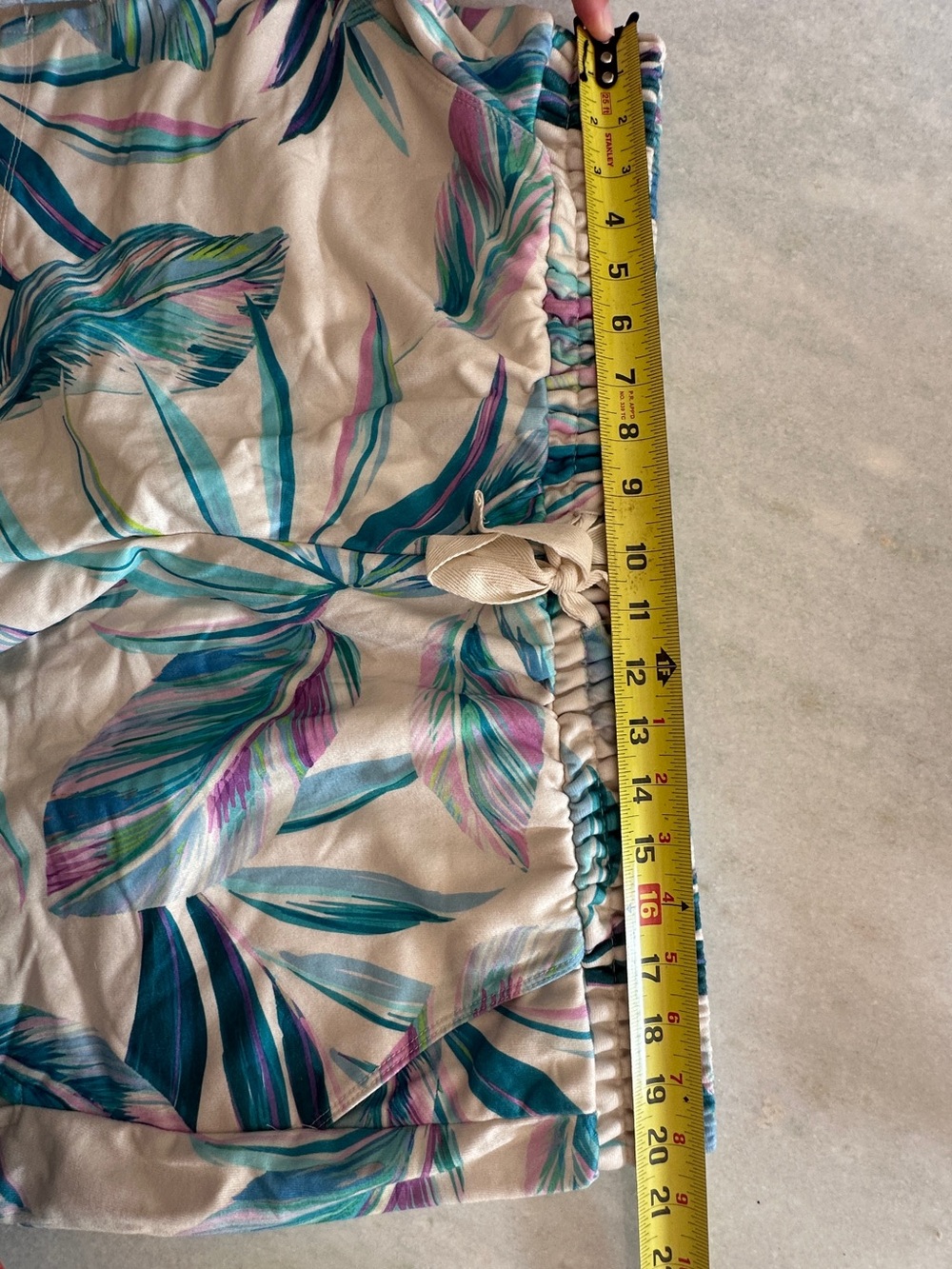 Torrid 2X Women's Terry Cloth Split Side Beach Short Leaf Pattern - Picture 6 of 11